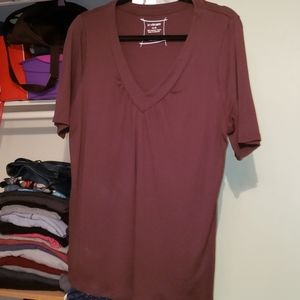 Short sleeve v neck t shirt